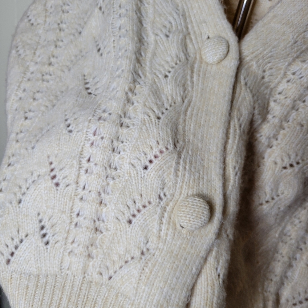 Jessica Simpson Cream Knit Long Sleeve Button Up Cropped Cardigan - Picture 4 of 6